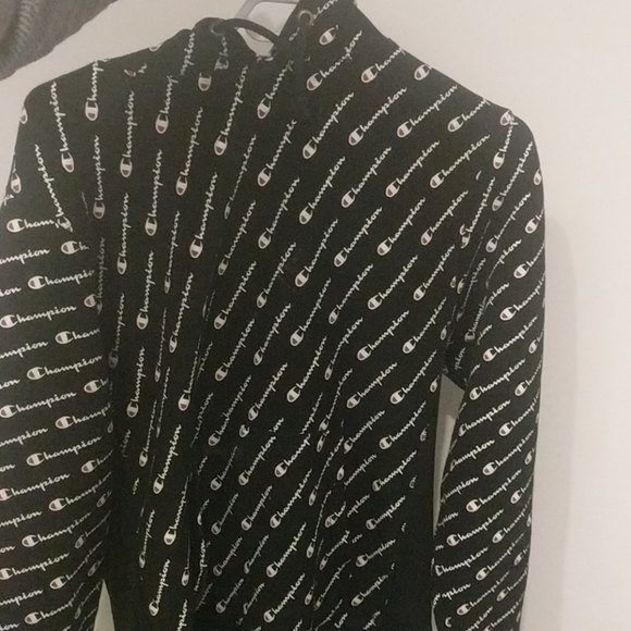 Champion sweater - Picture 2 of 3